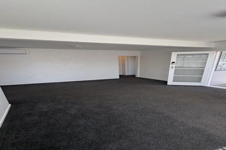 Photo of property in 71o Randwick Crescent, Moera, Lower Hutt, 5010