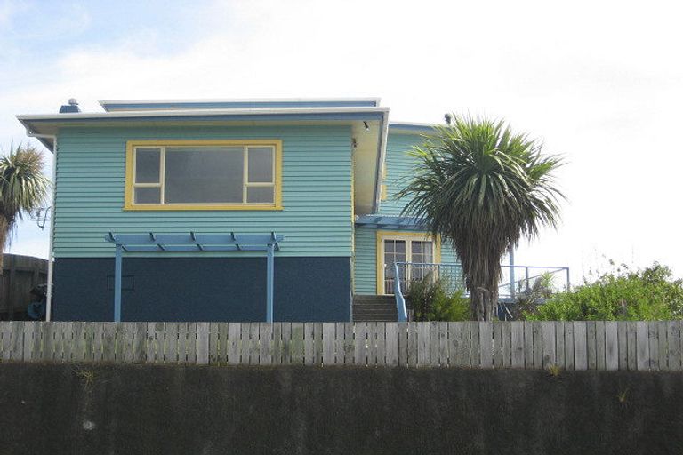 Photo of property in 100 Ngamotu Road, Spotswood, New Plymouth, 4310