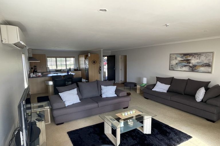 Photo of property in 28 Espalier Drive, Henderson, Auckland, 0612