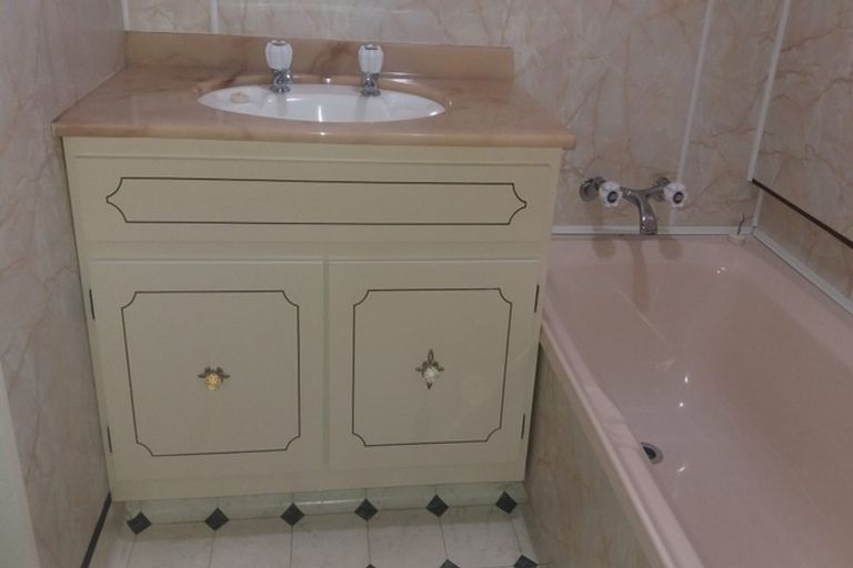 Photo of property in 22 Jellicoe Street, Greytown, 5712