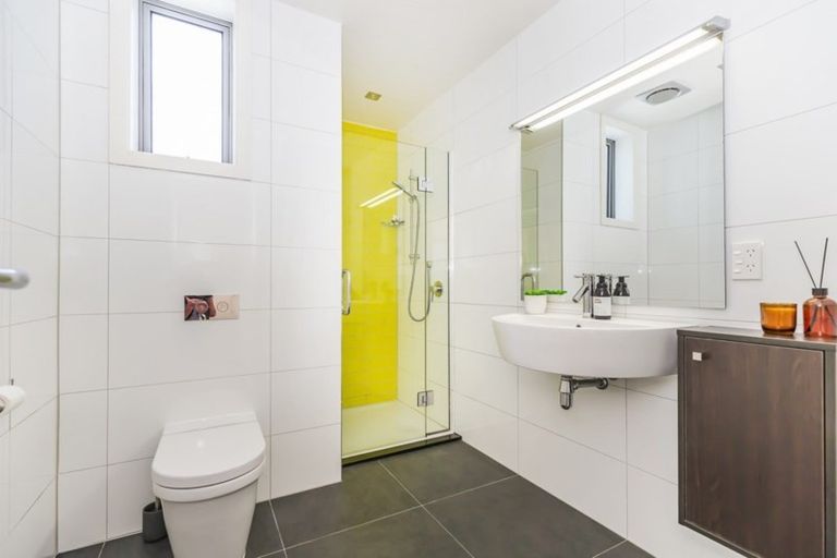 Photo of property in 97 Inglis Street, Seatoun, Wellington, 6022