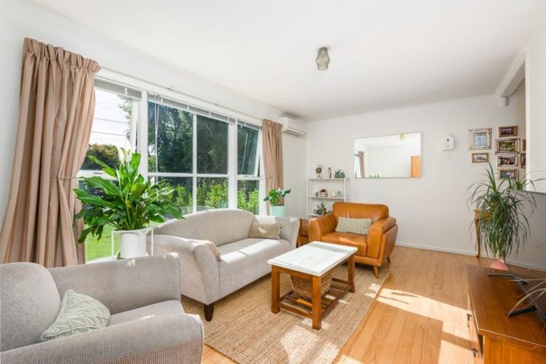 Photo of property in 37 Kowhai Terrace, Saint Martins, Christchurch, 8022