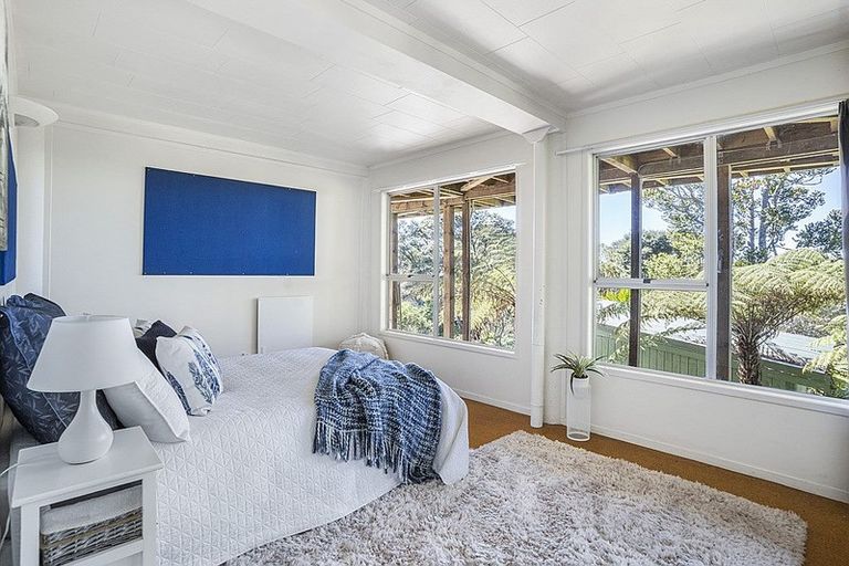 Photo of property in 742 South Titirangi Road, Titirangi, Auckland, 0604