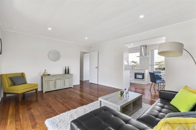 Photo of property in 18 Orly Avenue, Mangere, Auckland, 2022