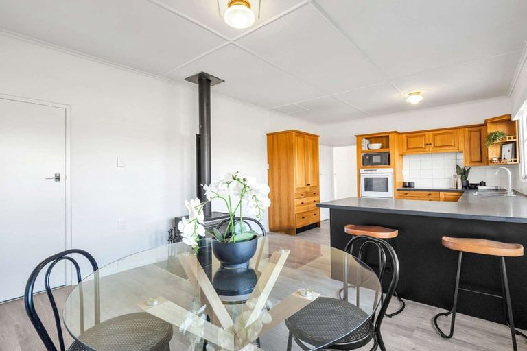 Photo of property in 33 Burns Street, Tawhero, Whanganui, 4501