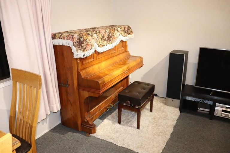 Photo of property in 87 Glamorgan Drive, Torbay, Auckland, 0630