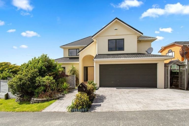 Photo of property in 16 Bathgate Street, Johnsonville, Wellington, 6037