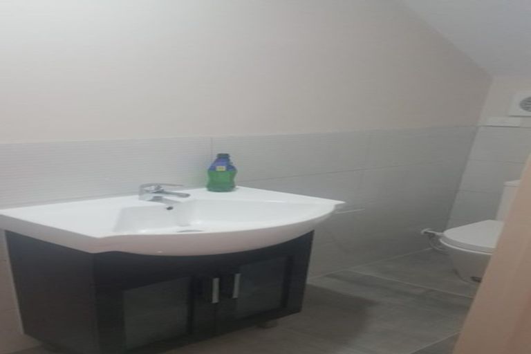 Photo of property in 3 Makora Road, Massey, Auckland, 0614