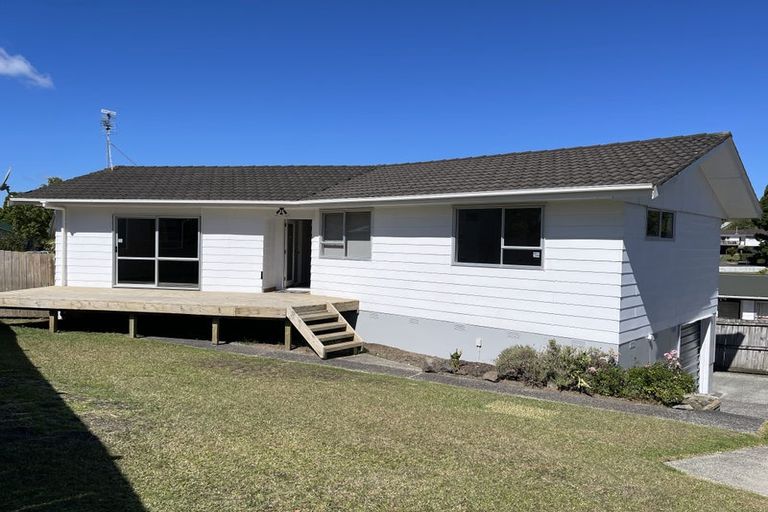 Photo of property in 7 Pitcher Place, Glen Eden, Auckland, 0602