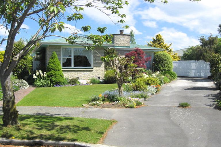 Photo of property in 18 Opal Place, Casebrook, Christchurch, 8051