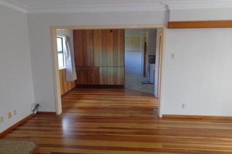 Photo of property in 129 Rathgar Road, Henderson, Auckland, 0610