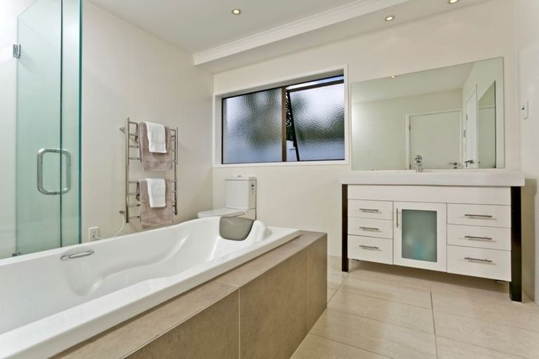 Photo of property in 3 Limeburners Close, Hobsonville, Auckland, 0618