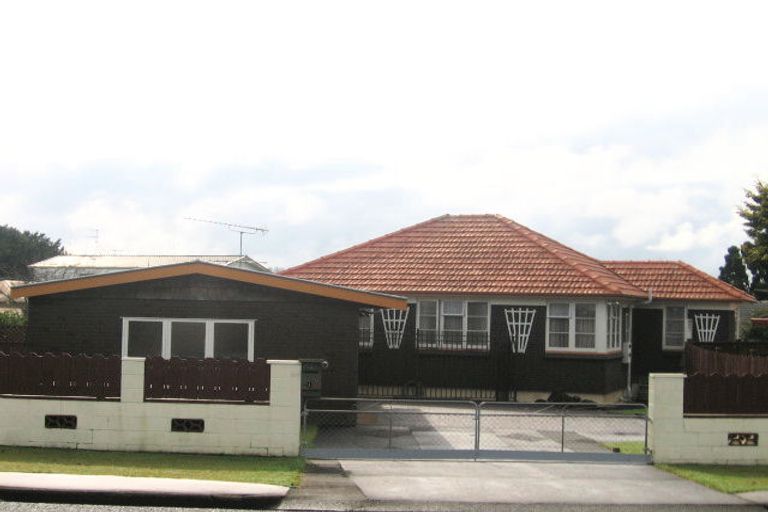 Photo of property in 2/8 Liverpool Street, Papakura, 2110