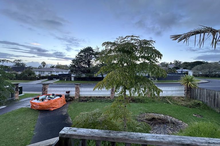 Photo of property in 42 Hilling Street, Titirangi, Auckland, 0604