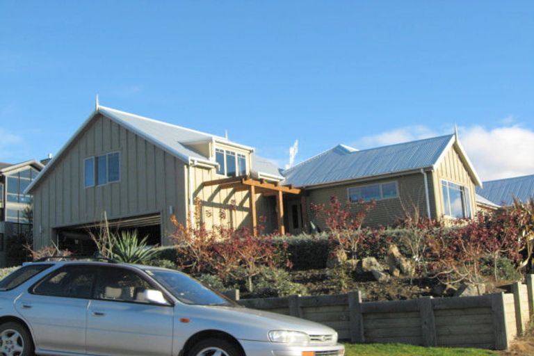 Photo of property in 100 Kings Drive, Wanaka, 9305