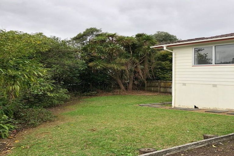 Photo of property in 42 Pisces Road, Glen Eden, Auckland, 0602