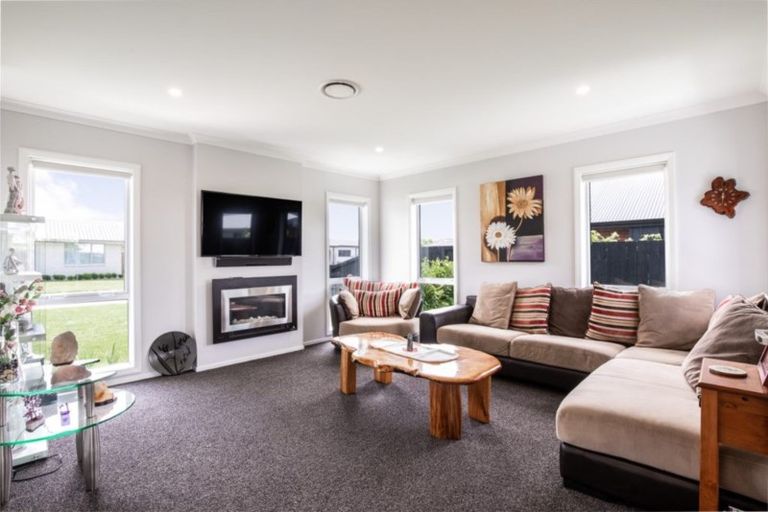 Photo of property in 19 Kowhai Drive, Cambridge, 3434
