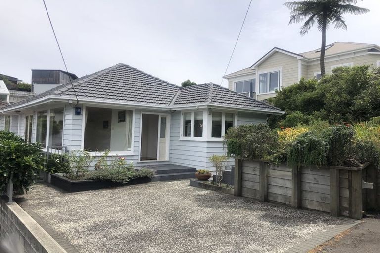 Photo of property in 10 Whitu Street, Khandallah, Wellington, 6035