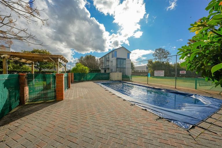 Photo of property in 4e/17 Crown Lynn Place, New Lynn, Auckland, 0600