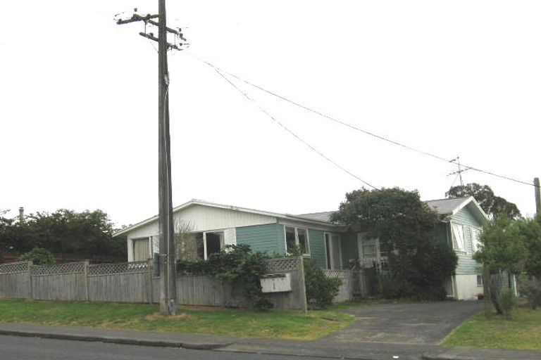 Photo of property in 2/176 Birkdale Road, Birkdale, Auckland, 0626