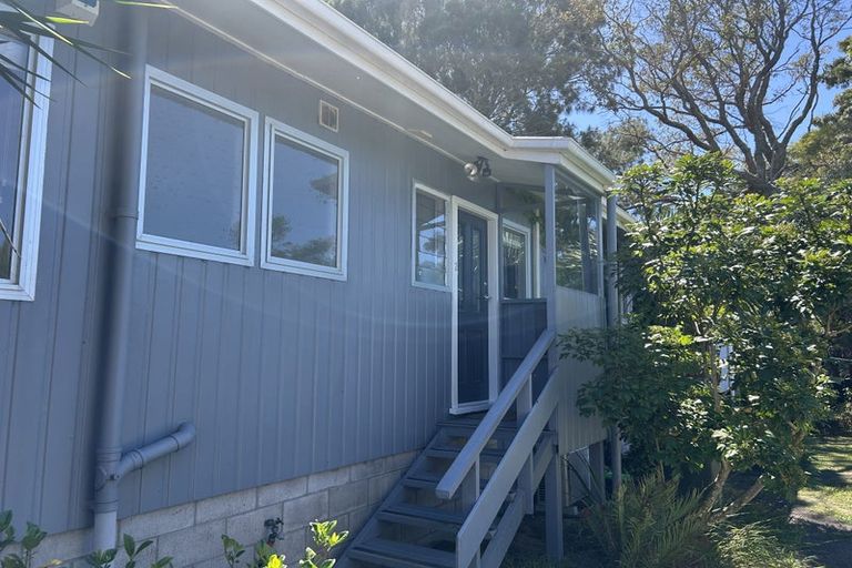 Photo of property in 2/25a Tramway Road, Beach Haven, Auckland, 0626