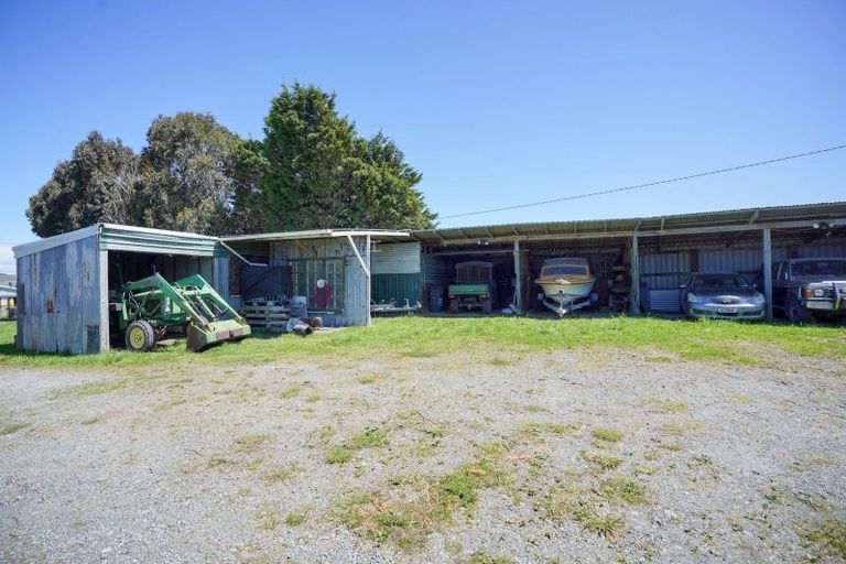 Photo of property in 44 Princes Road, Greenhills, Invercargill, 9877