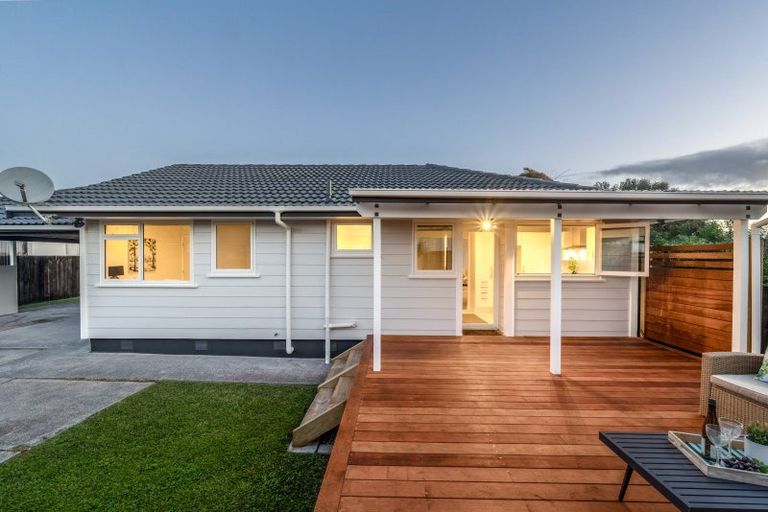 Photo of property in 10a Tomintoul Place, Highland Park, Auckland, 2010