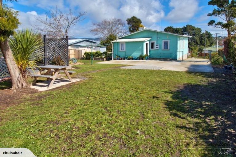 Photo of property in 52 Newington Road, Henderson, Auckland, 0612