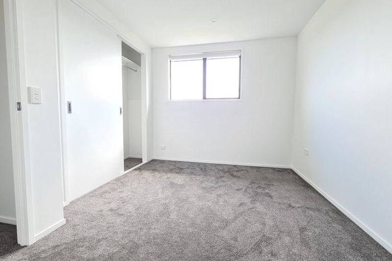 Photo of property in 5/57 Taikata Road, Te Atatu Peninsula, Auckland, 0610