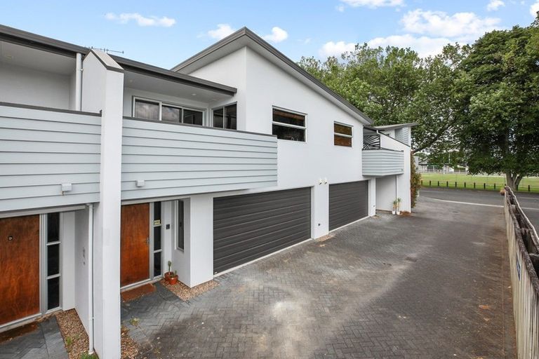 Photo of property in 46u3 Willoughby Street, Whitiora, Hamilton, 3200