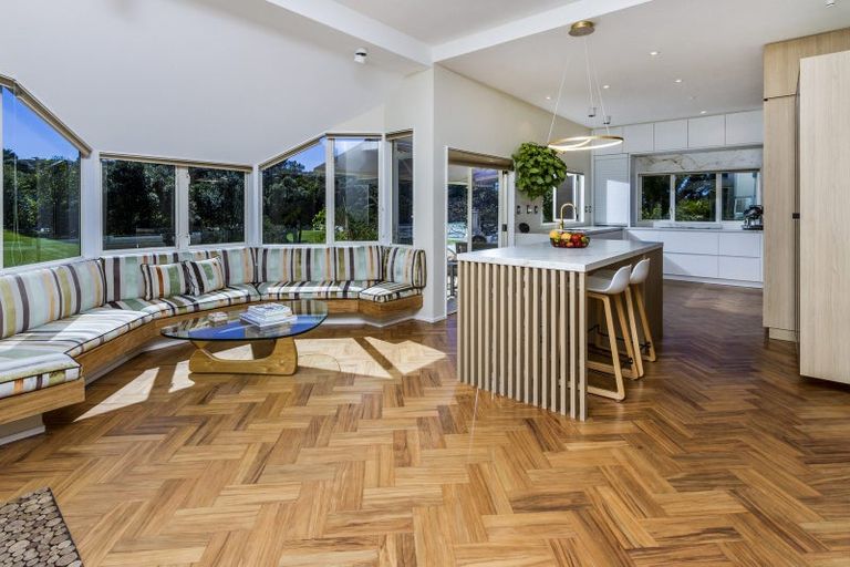Photo of property in 1/9 The Esplanade, Castor Bay, Auckland, 0620