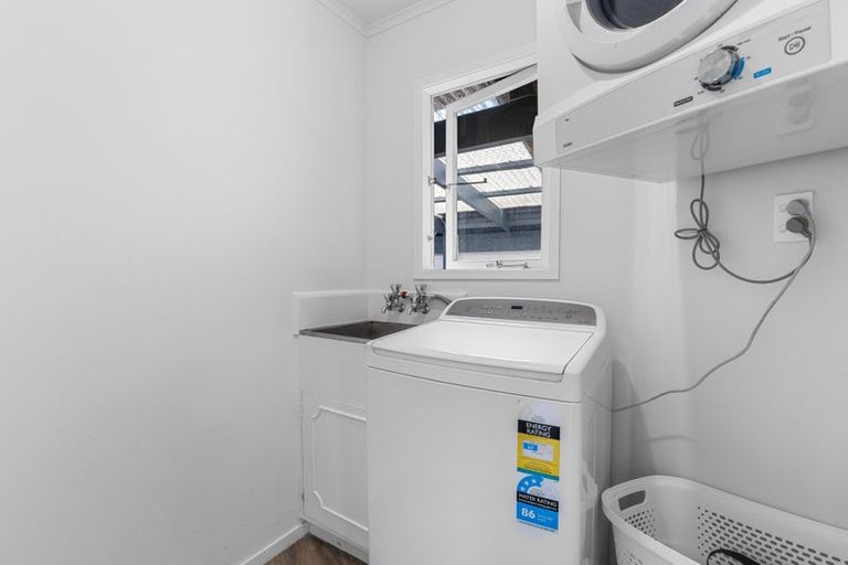 Photo of property in 10 Turquoise Place, Pukehangi, Rotorua, 3015