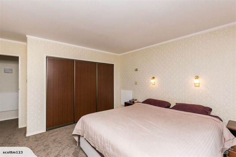 Photo of property in 90b Thurleigh Grove, Karori, Wellington, 6012