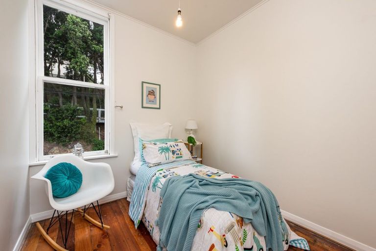 Photo of property in 143 Tasman Street, Mount Cook, Wellington, 6021