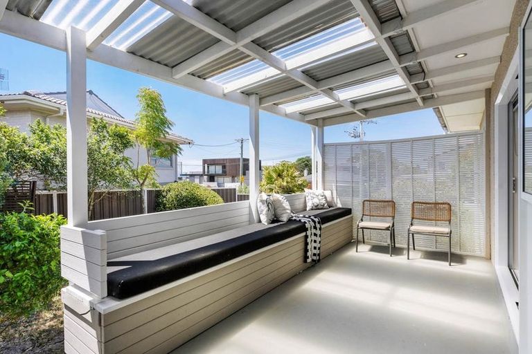 Photo of property in 1/318 Beach Road, Campbells Bay, Auckland, 0630