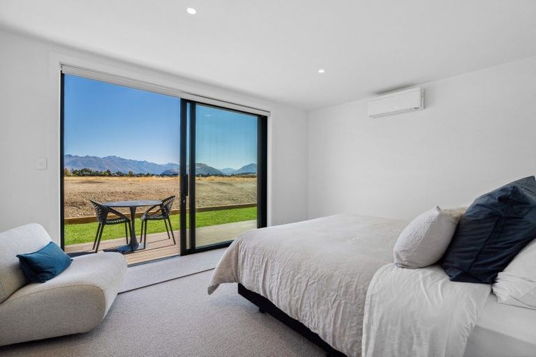 Photo of property in 25 Rubus Street, Wanaka, 9382