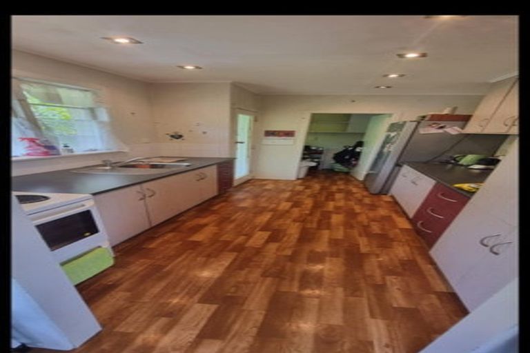 Photo of property in 3 Shackleton Grove, Stokes Valley, Lower Hutt, 5019