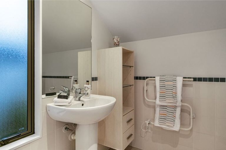 Photo of property in 9/48 Schnapper Rock Road, Schnapper Rock, Auckland, 0632