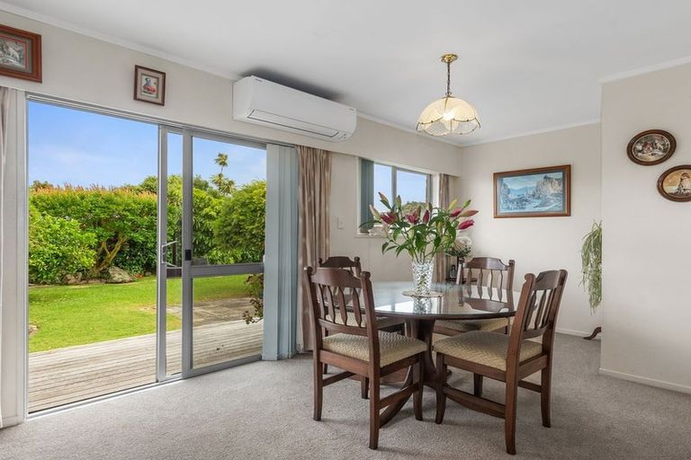 Photo of property in 12 Windsor Avenue, Waikanae, 5036