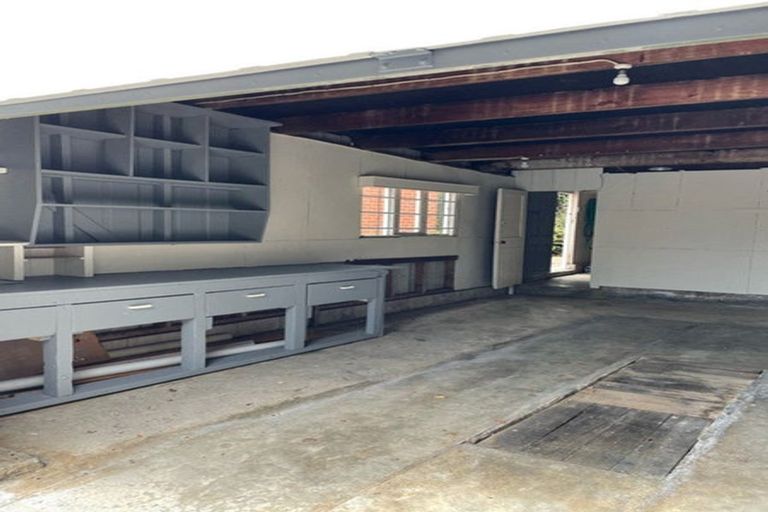 Photo of property in 1/5b Mcintyre Road, Mangere Bridge, Auckland, 2022