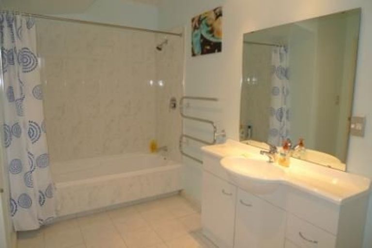 Photo of property in 6b Claverton Grove, Churton Park, Wellington, 6037