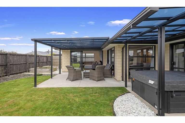 Photo of property in 32 Navy Loop, Rolleston, 7614