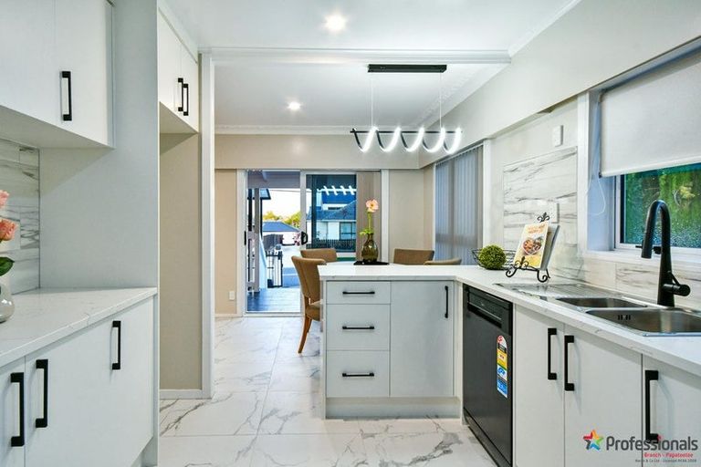 Photo of property in 27 Thompson Terrace, Manurewa, Auckland, 2102