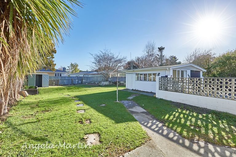 Photo of property in 4 Panako Place, Awapuni, Palmerston North, 4412