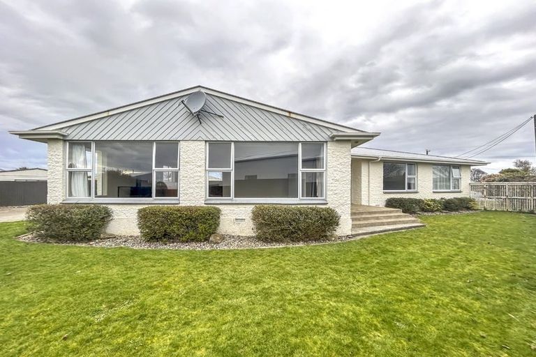 Photo of property in 45 Kilmarnock Street, Wallacetown, 9816