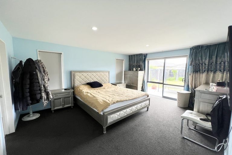 Photo of property in 34 Davaar Crescent, Broomfield, Christchurch, 8042