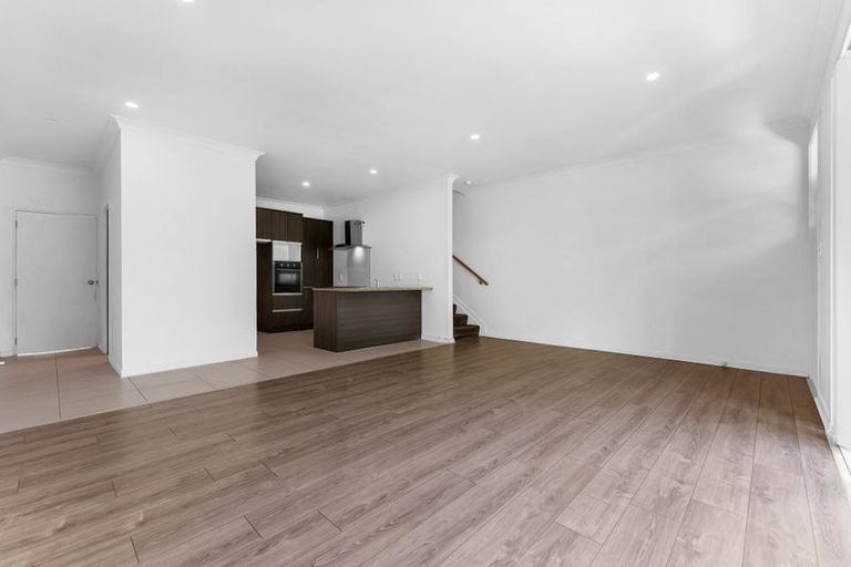 Photo of property in 15/44 Carlos Drive, Flat Bush, Auckland, 2016