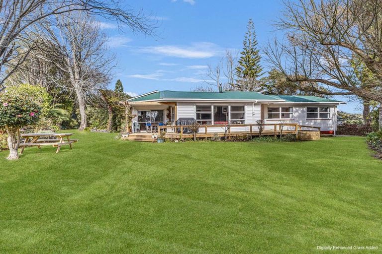 Photo of property in 9 Pukearuhe Road, Mimi, Urenui, 4377