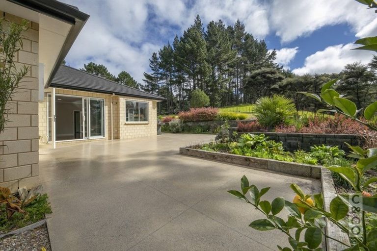 Photo of property in 31 Mudgeways Road, Massey, Auckland, 0614