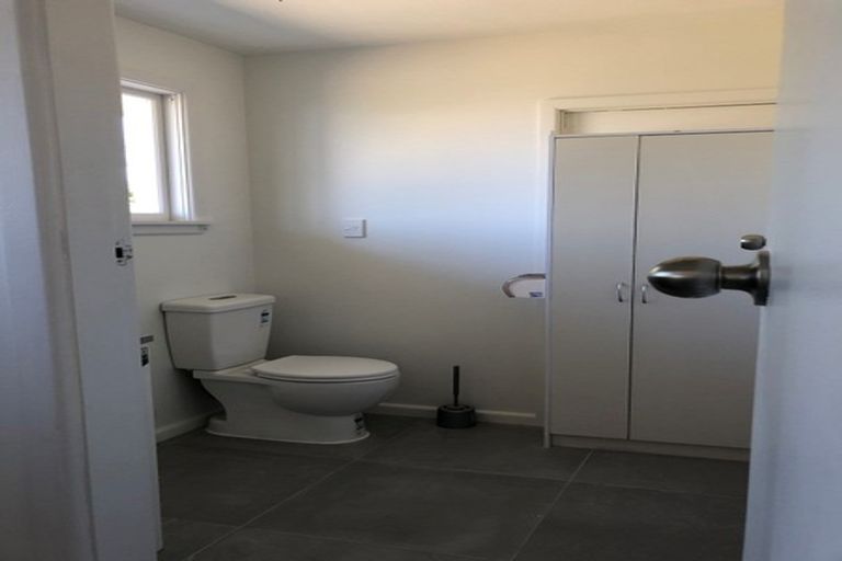 Photo of property in 53 Greendale Avenue, Avonhead, Christchurch, 8042